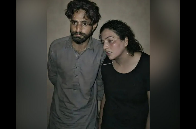 Pakistani Umairi Nude Face Fucking & Hard Fuck Moaning Showing Full Face Viral Clip