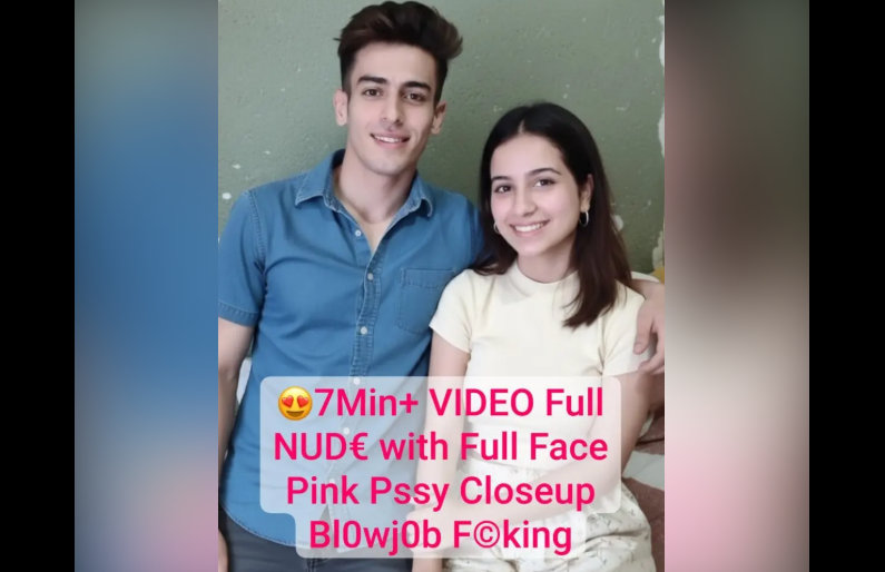 Famous Pakistani Tiktokers NUDE XXX Viral Giving Blowjob & Sextape with pink pussy closeup