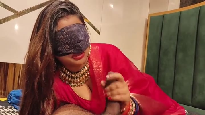 Insta Model indian_lisaa Nude XXX Stepmom Caught Her Stepson & Having Hard Sex