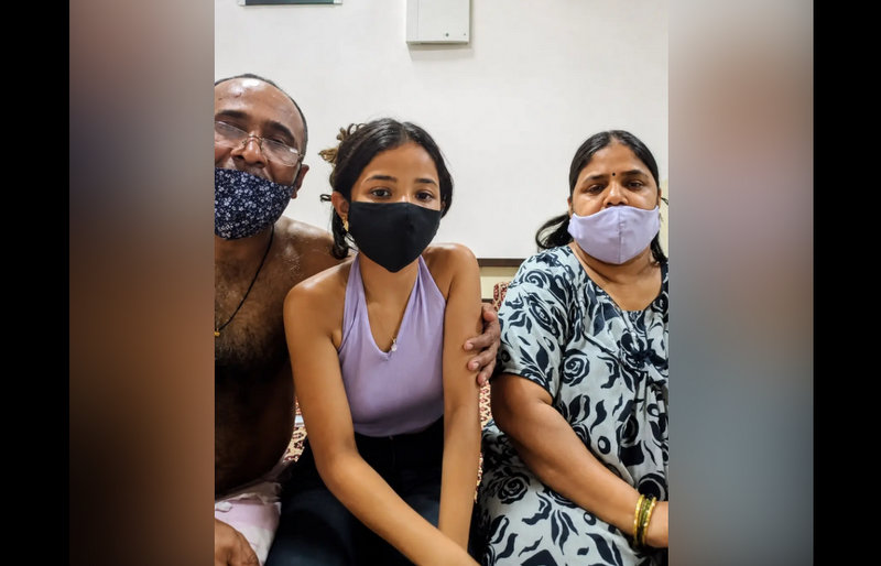 Viral Old Man Nude XXX Leaked Threesome Sex With Wife And A Hot Desi Girl On Live