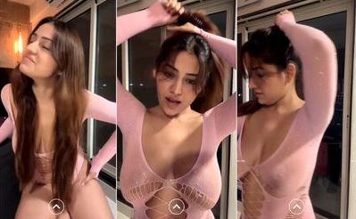 Simran Kaur hot xxx leaked big boobs teasing on Premium App live